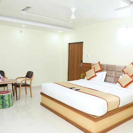 Hotel 8Th Mile Suites Bangalore Eksteriør billede