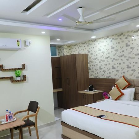 Hotel 8Th Mile Suites Bangalore Eksteriør billede