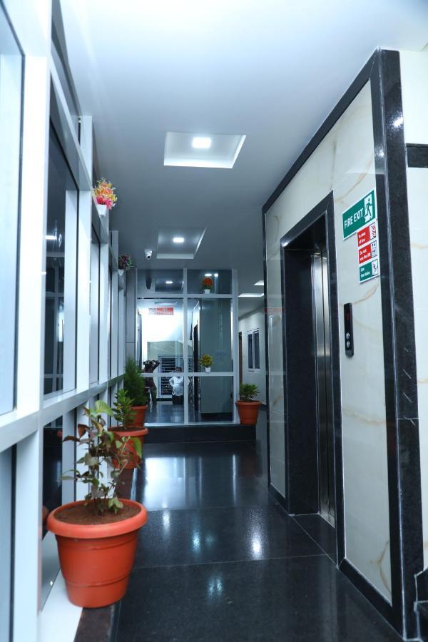Hotel 8Th Mile Suites Bangalore Eksteriør billede