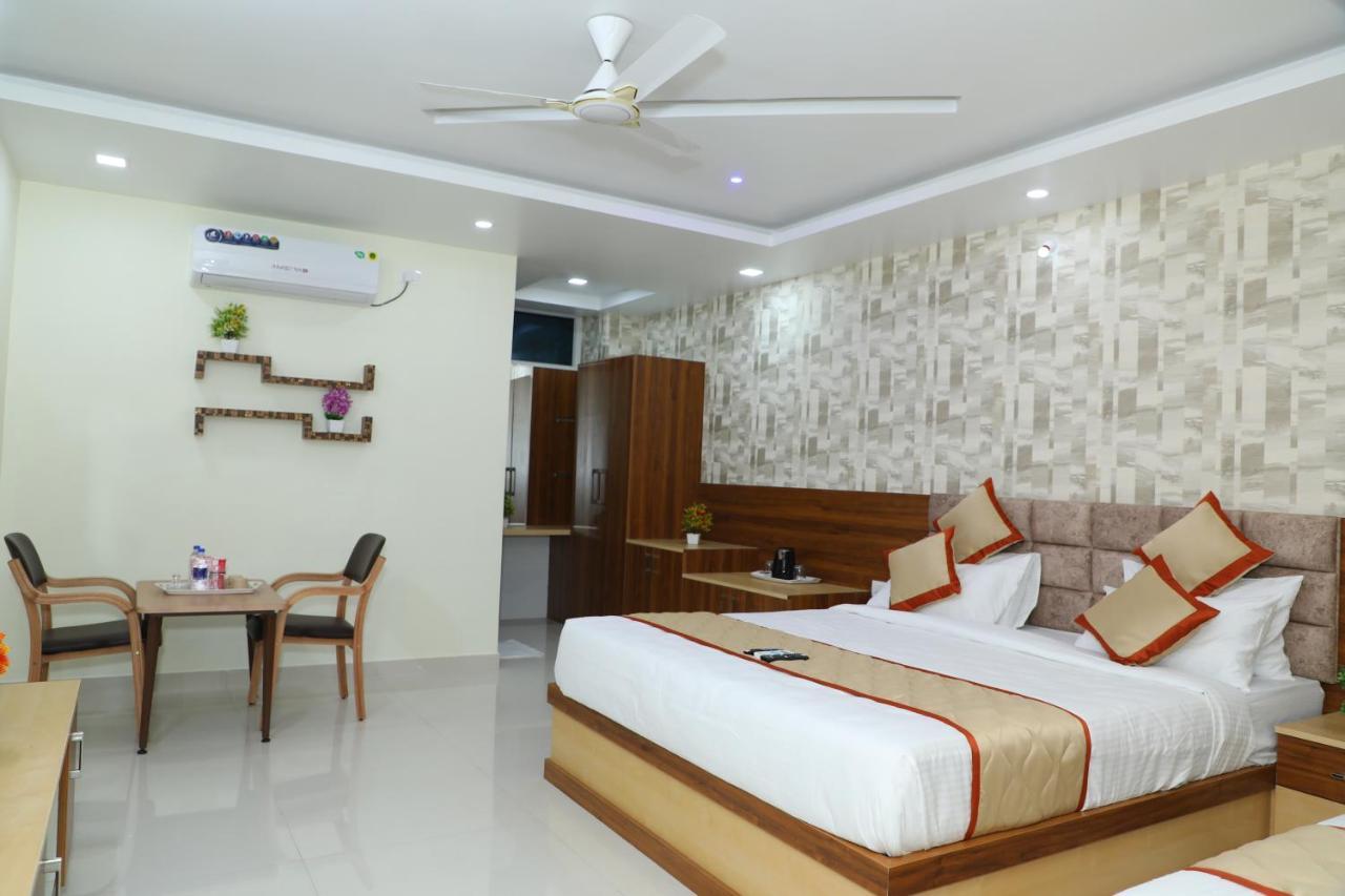 Hotel 8Th Mile Suites Bangalore Eksteriør billede